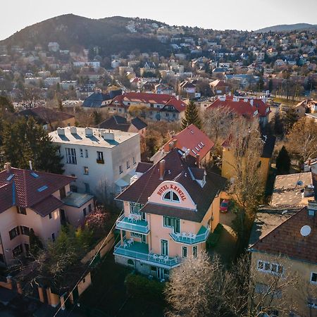 Hotel Kristal Gellert Hill Budapest Bagian luar foto