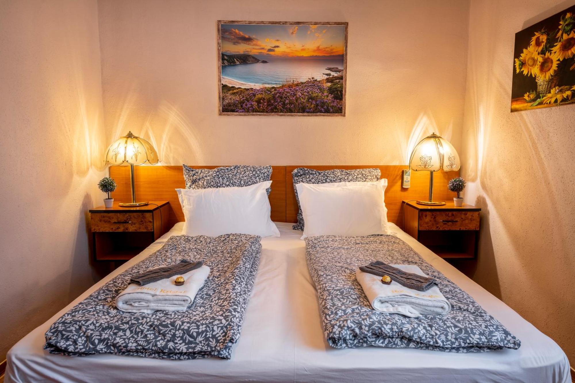 Hotel Kristal Gellert Hill Budapest Bagian luar foto