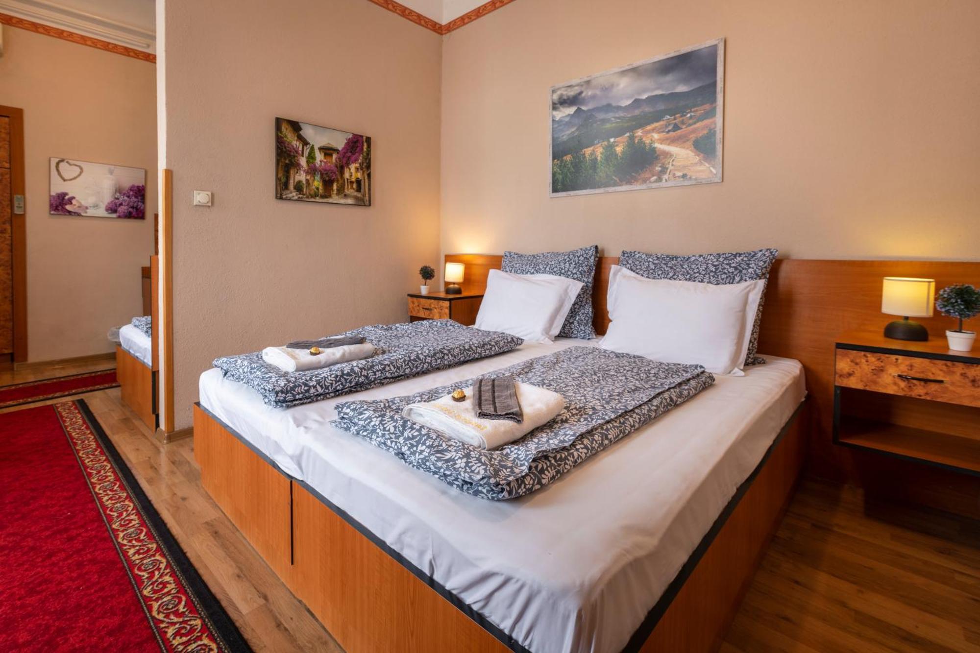 Hotel Kristal Gellert Hill Budapest Bagian luar foto