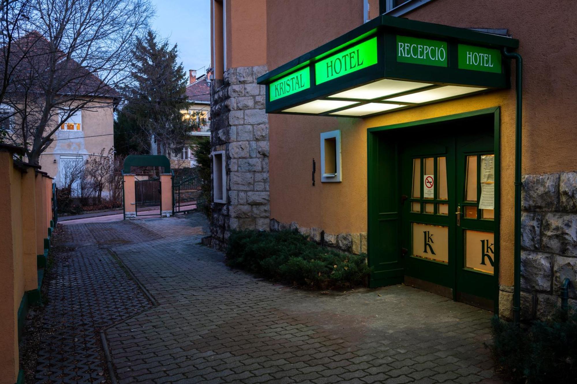 Hotel Kristal Gellert Hill Budapest Bagian luar foto