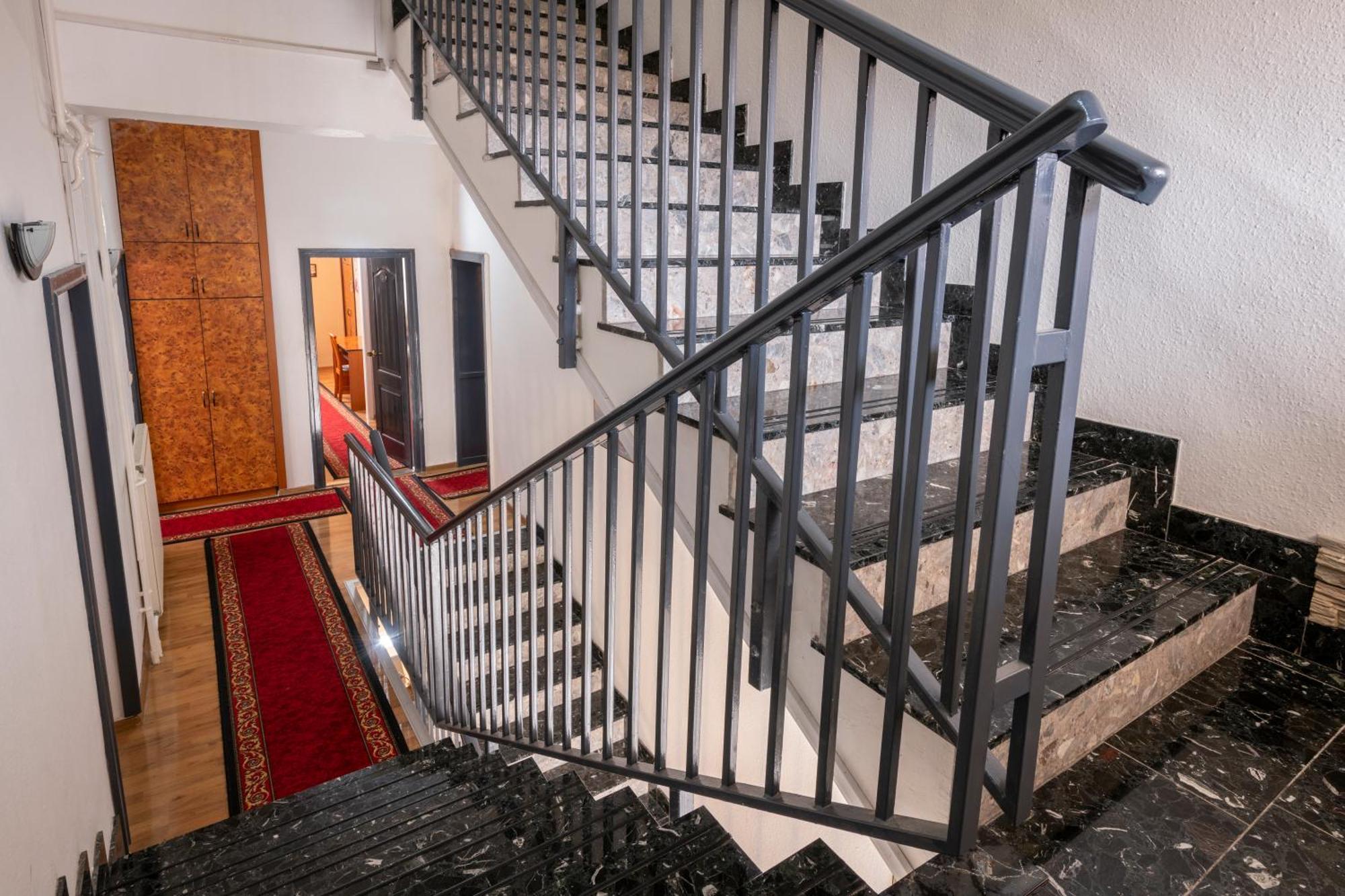 Hotel Kristal Gellert Hill Budapest Bagian luar foto